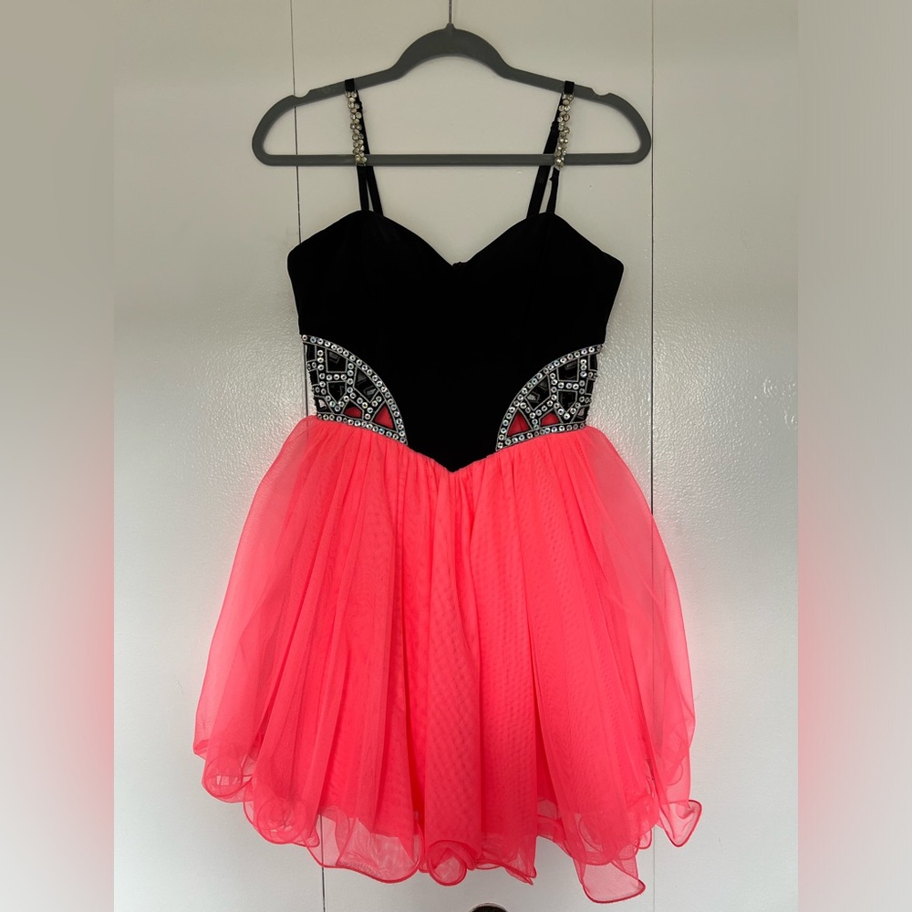 Blondie Nites by Stacy Sklar Black and Hot Pink Formal Dress Size 7 Junior